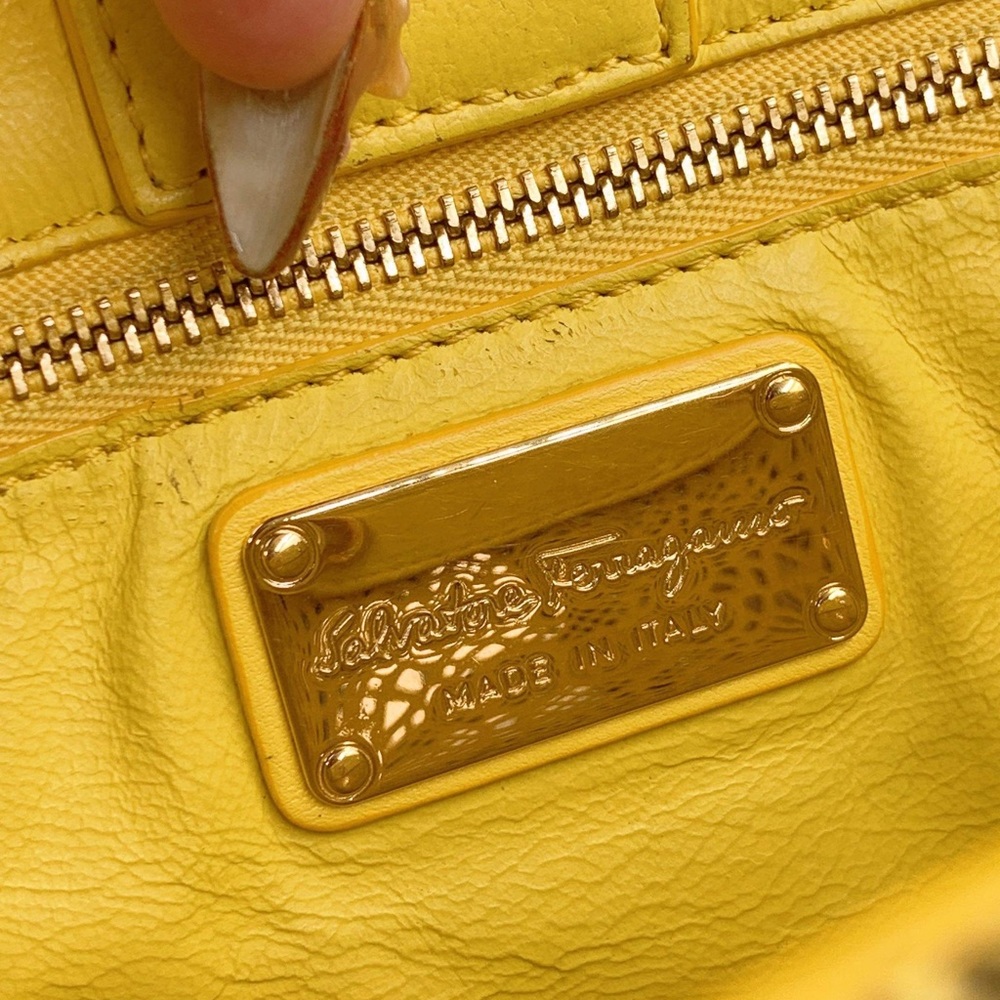 Salvatore Ferragamo two way bag 💯 percent authentic - Picture 12 of 16